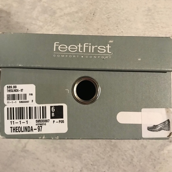 Feet First Theolinda Slip On Closed Toe Heeled Shoes Women’s Size 6 Black - Picture 4 of 4